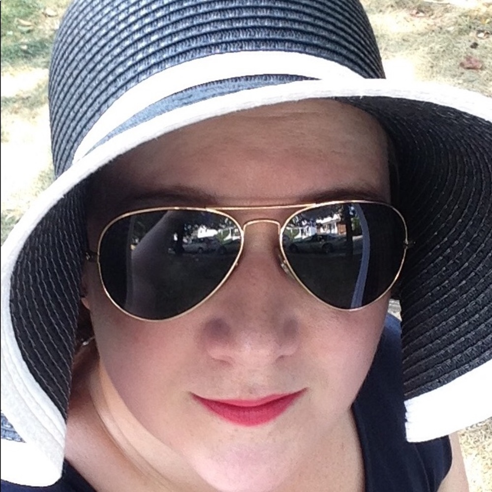 Meet your Posher, Nina